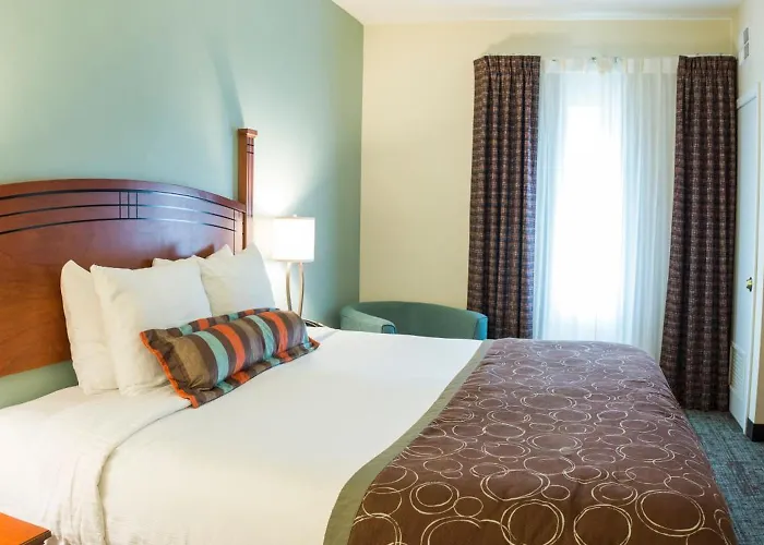 Hotel Staybridge By Ihg 3*