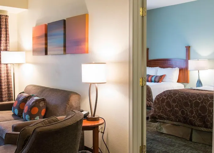 Staybridge By Ihg Hotel Fargo