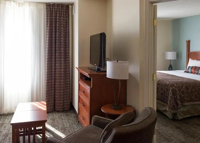 Staybridge By Ihg Hotel 3*