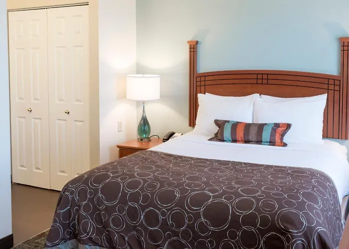Staybridge By Ihg Fargo