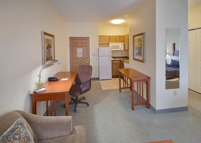 Staybridge By Ihg Fargo