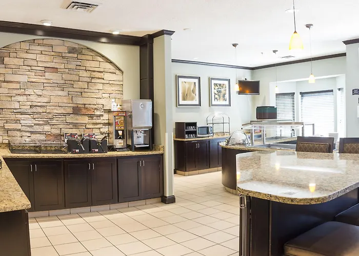 Staybridge By Ihg Hotel Fargo