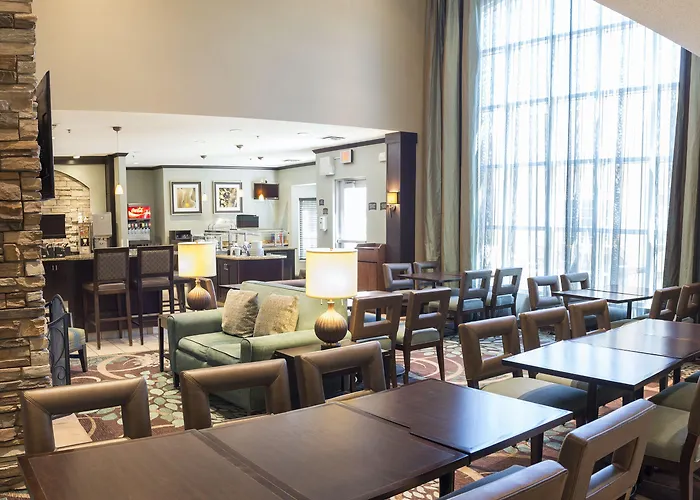 Staybridge By Ihg Hotel Fargo