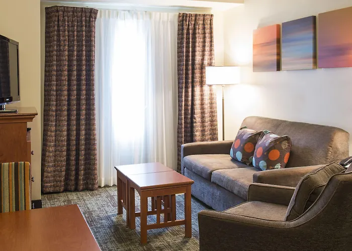Staybridge By Ihg Hotel 3*