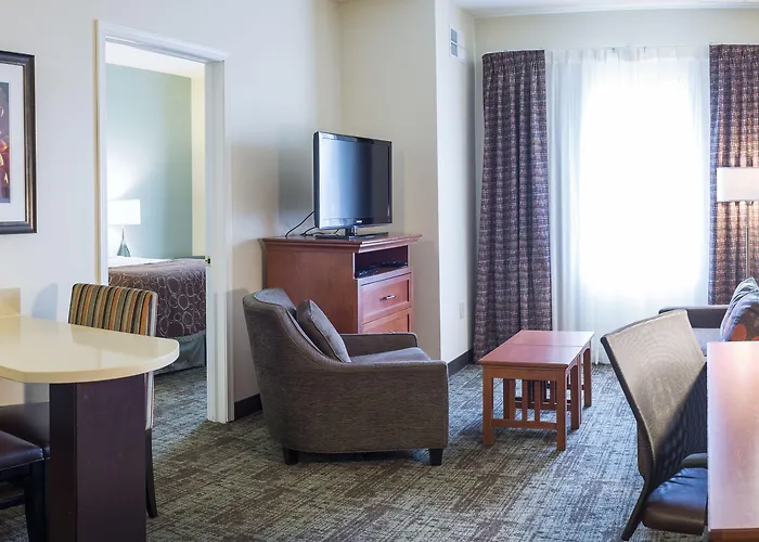 Staybridge By Ihg Fargo