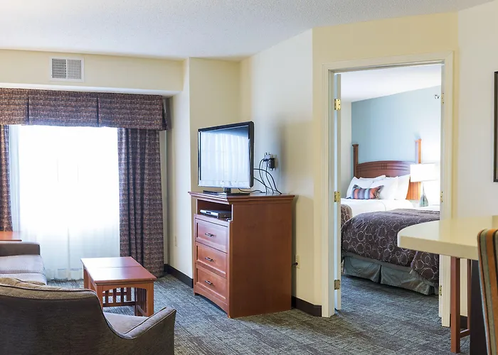 Staybridge By Ihg Hotel 3*