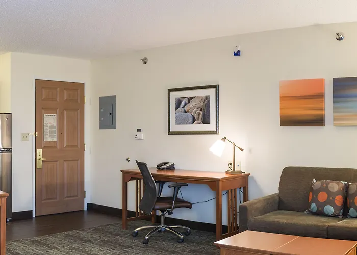 Staybridge By Ihg Fargo