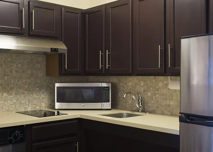 Staybridge By Ihg Hotel Fargo