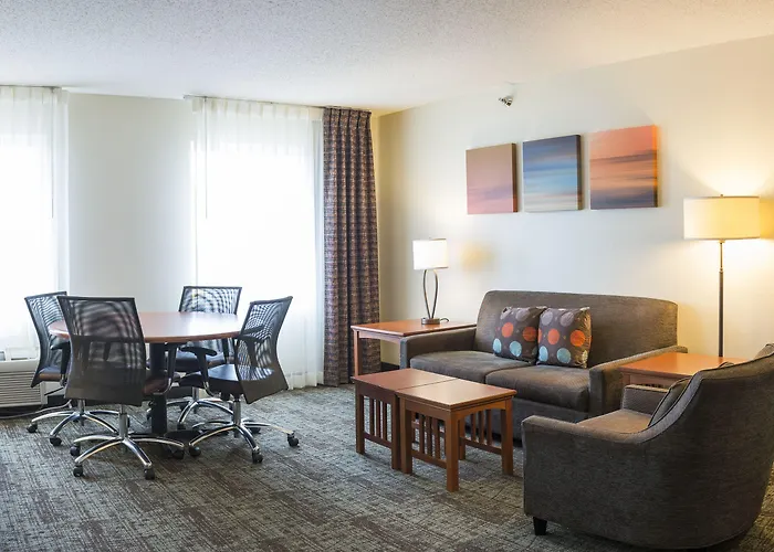 Staybridge By Ihg Hotel Fargo