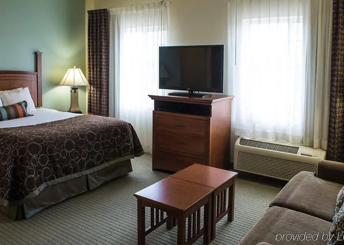 Staybridge By Ihg Hotel 3*